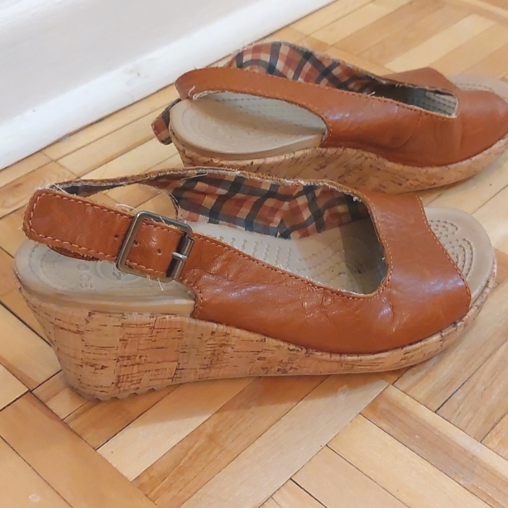Crocs A-lengh leather slingback wedges sandals size 7